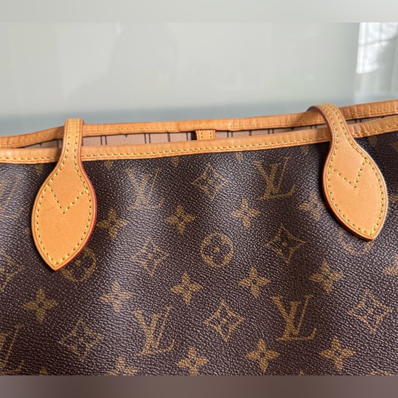 LV Neverfull MM - Picture 7 of 10